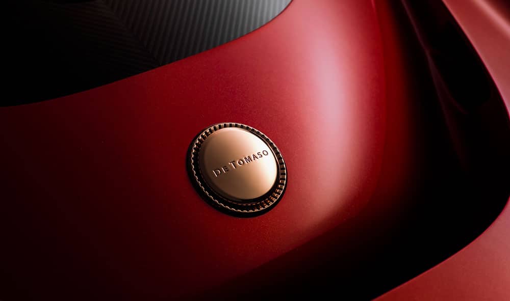 De-Tomaso-P72-P70-cap