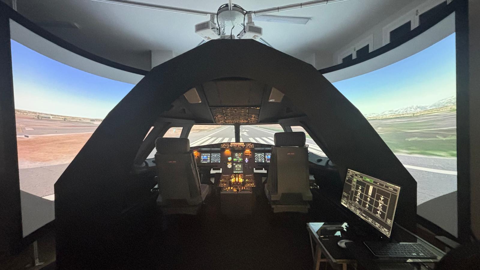 SIMTRA: El único simulador de vuelo en Madrid